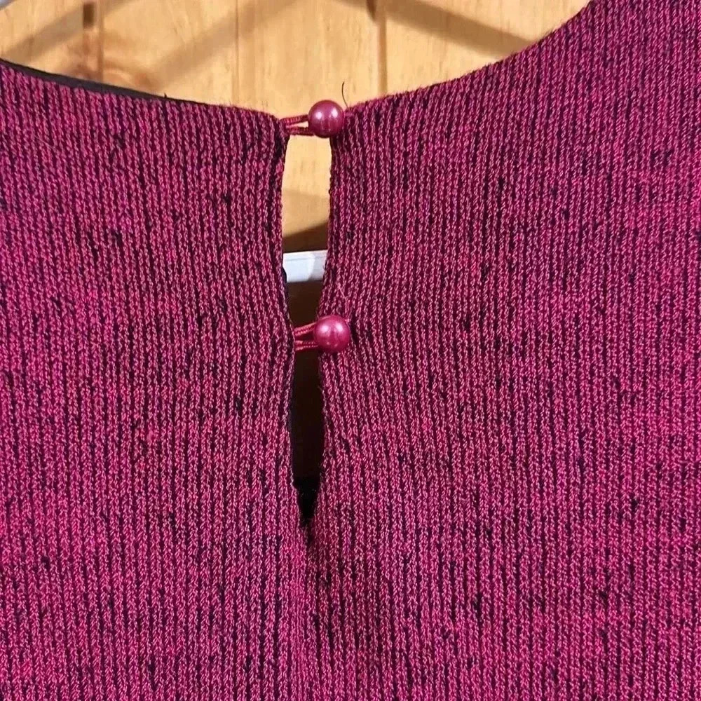 Vintage Anthony Sicari Sweater with Quilted acrylic neck. - Picture 6 of 6